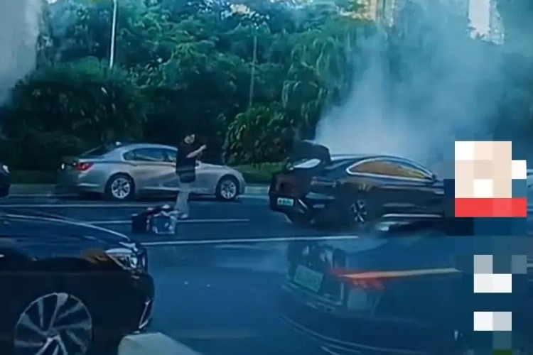 围剿特斯拉，还得靠中国车？