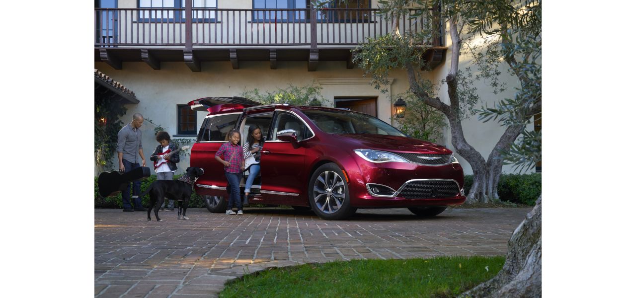 美国对Stellantis、通用、福特汽